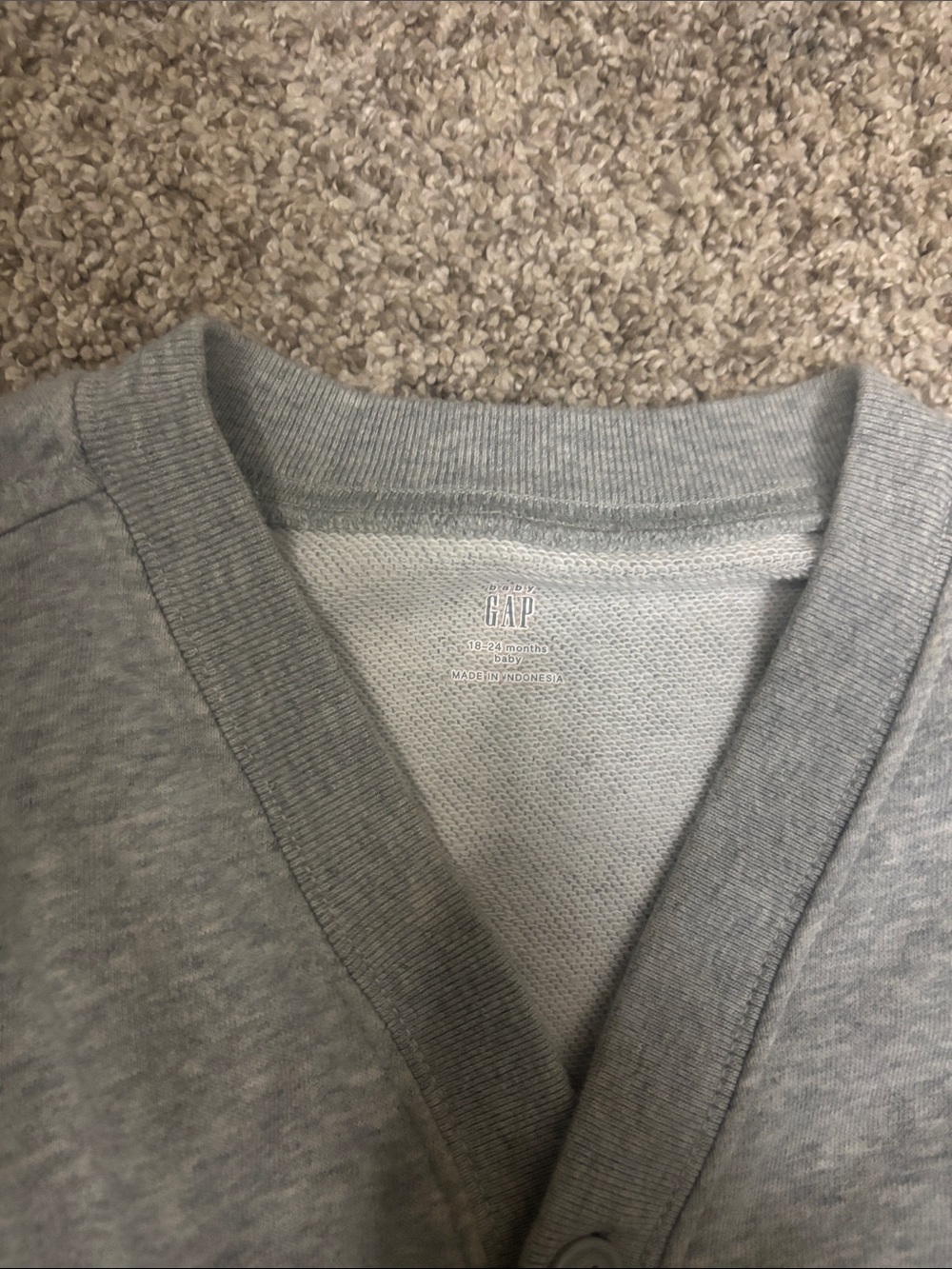 GAP Light Gray Toddler Button Cardigan with Bear Patch - Picture 4 of 4
